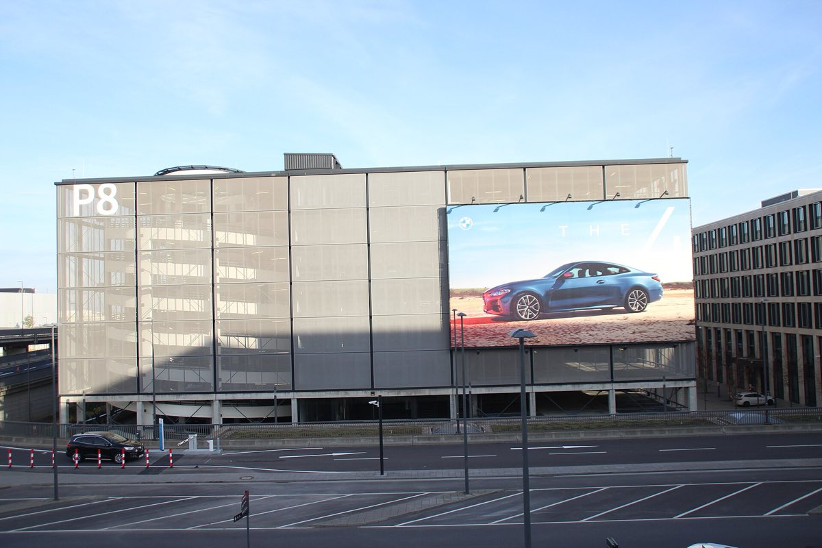 Parkhaus P8 am Flughafen Berlin Brandenburg (BER)