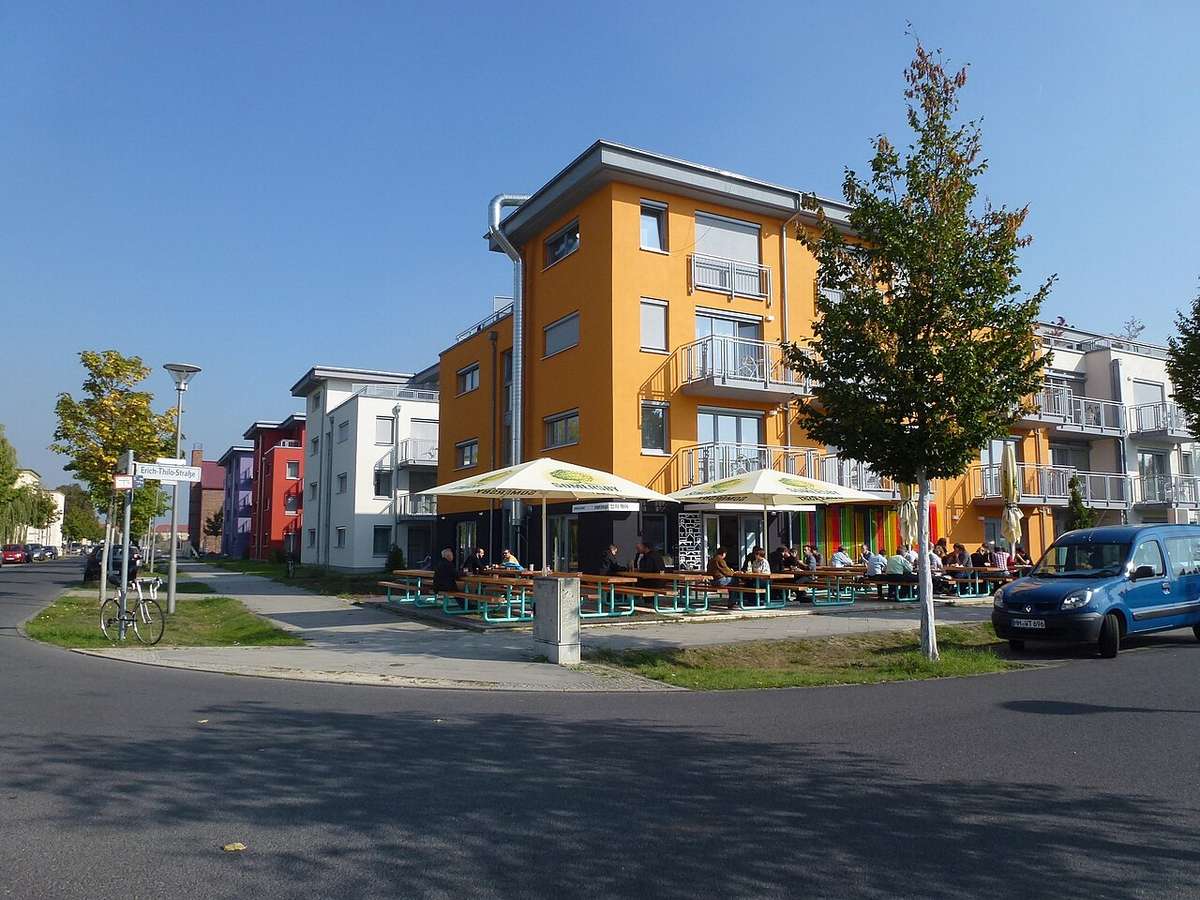 Erich-Thilo-Straße in Berlin-Adlershof, 2015; Straßenansicht, keine verifizierte Unterkunftsaufnahme.